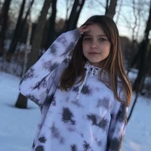 Meet your Posher, Charlee-Ève